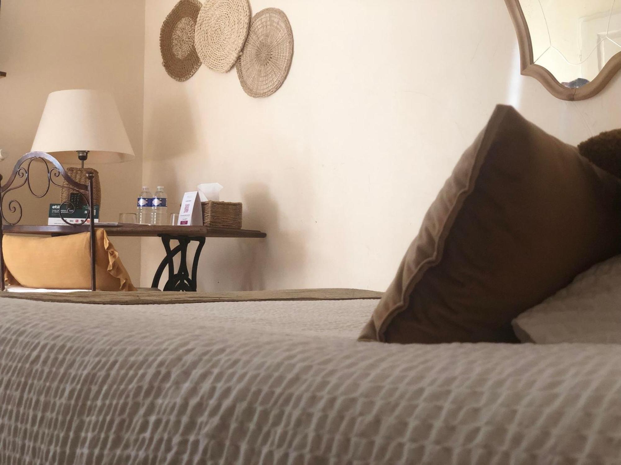 Logis Hotel Et Restaurant La Bastide Cabezac Bize-Minervois Esterno foto
